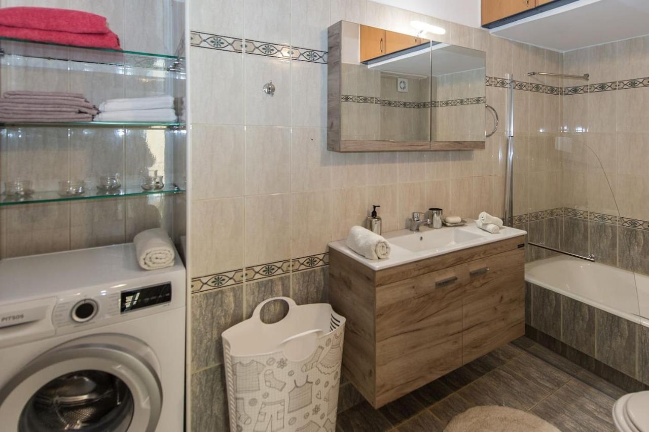 Thano'S Stylish Flat Just 150M To The Beach Farai Bagian luar foto